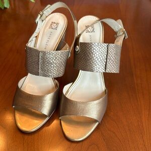 Anne Klein Gold heels with wood heel